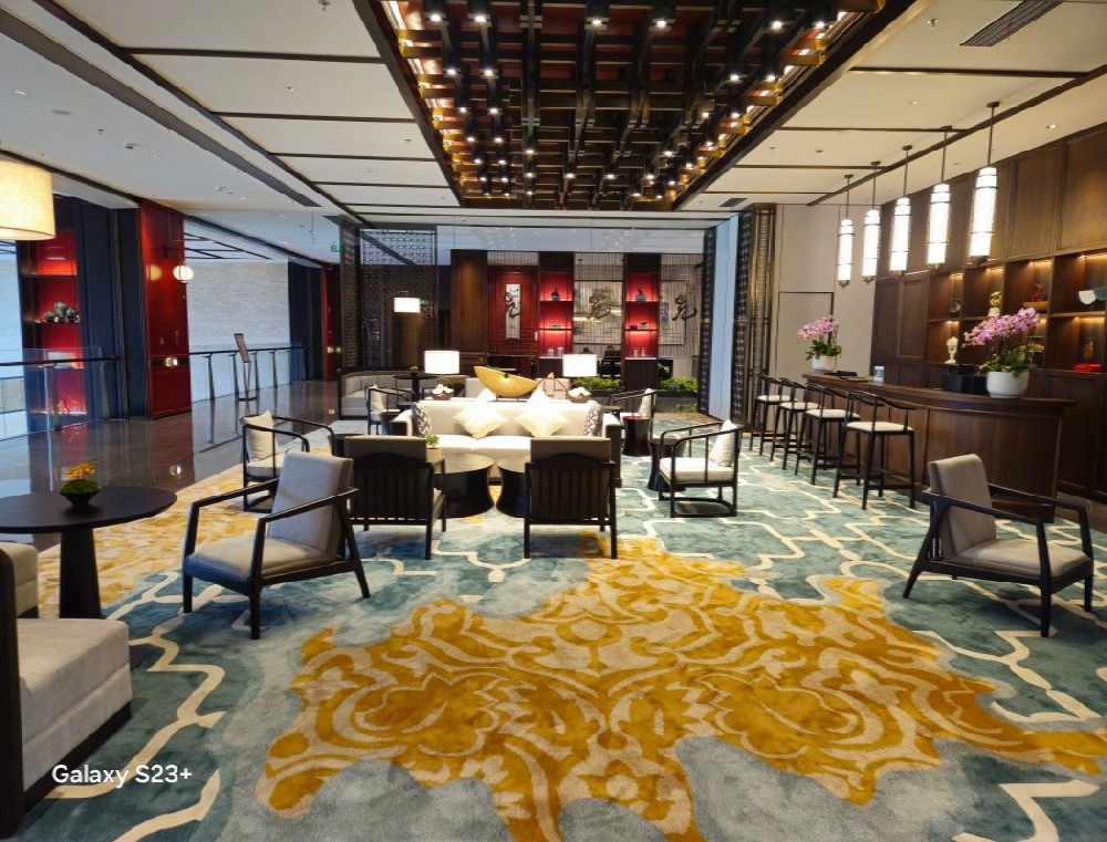 Luxury Hand-Tufted Carpets for Hotel Lobbies, Suites & Guest Rooms